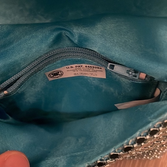 Shiny Blue Purse - Picture 3 of 6